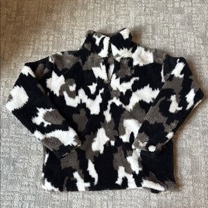 Black and White Fleece Pullover